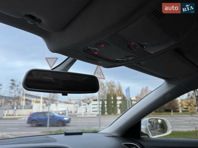 Белый Ауди А5, объемом двигателя 1.98 л и пробегом 196 тыс. км за 11600 $, фото 23 на Automoto.ua