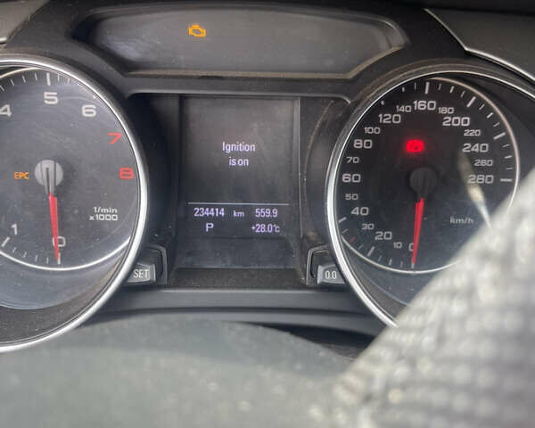 Белый Ауди А5, объемом двигателя 1.98 л и пробегом 230 тыс. км за 11000 $, фото 2 на Automoto.ua