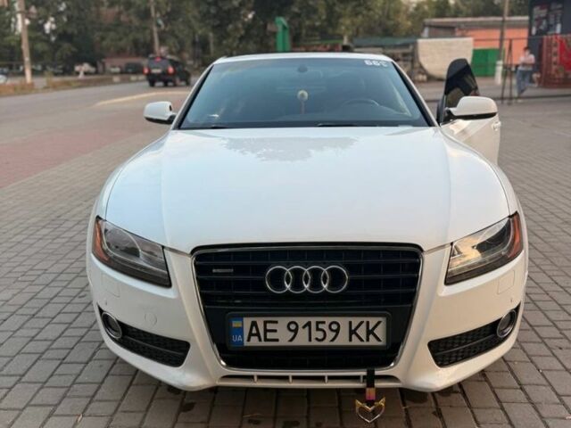 Белый Ауди А5, объемом двигателя 2 л и пробегом 140 тыс. км за 9500 $, фото 2 на Automoto.ua