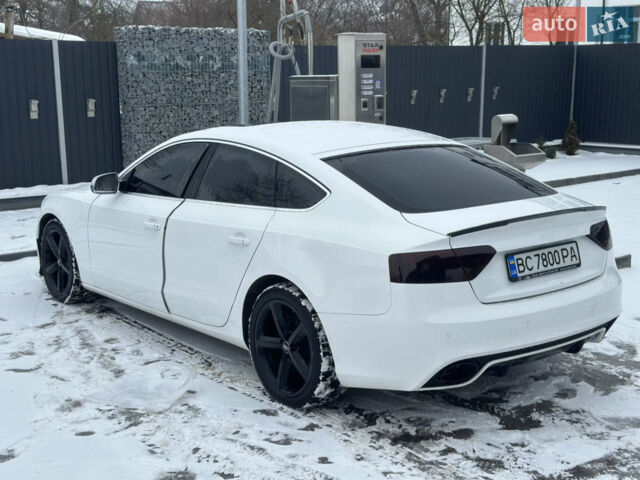 Белый Ауди А5, объемом двигателя 1.98 л и пробегом 272 тыс. км за 10000 $, фото 2 на Automoto.ua
