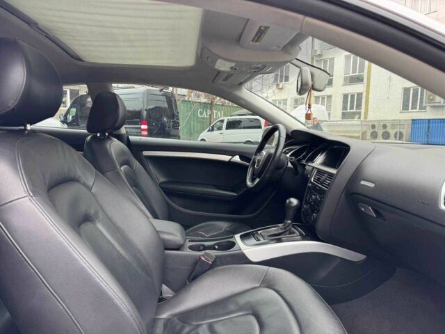 Білий Ауді A5, об'ємом двигуна 2 л та пробігом 220 тис. км за 8900 $, фото 8 на Automoto.ua
