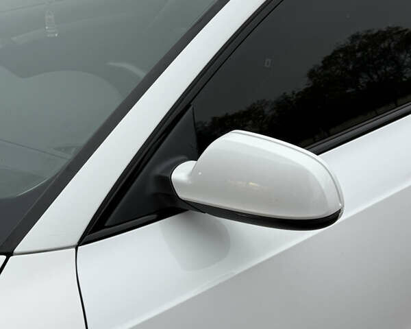 Белый Ауди А5, объемом двигателя 1.98 л и пробегом 222 тыс. км за 11700 $, фото 11 на Automoto.ua