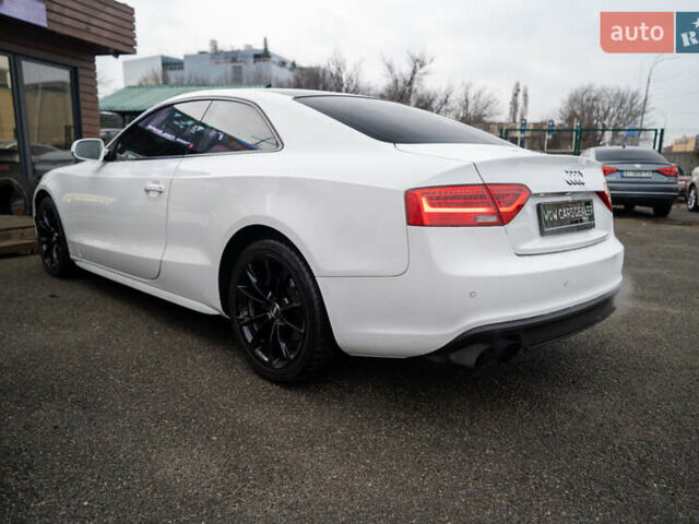 Білий Ауді A5, об'ємом двигуна 2 л та пробігом 155 тис. км за 13000 $, фото 11 на Automoto.ua