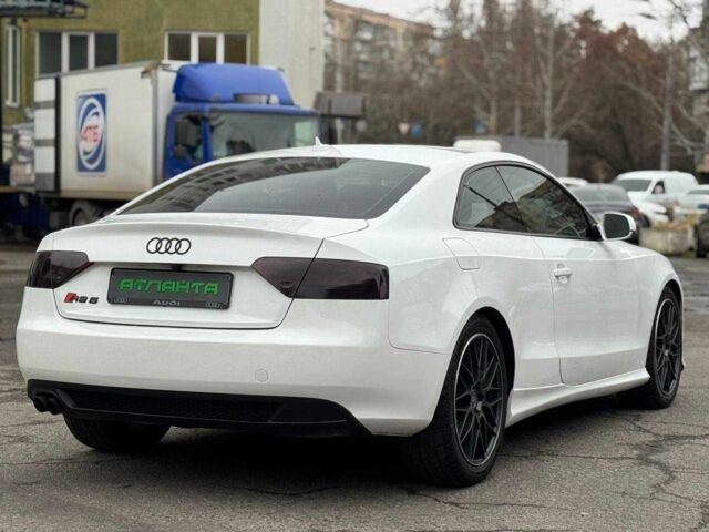 Білий Ауді A5, об'ємом двигуна 2 л та пробігом 220 тис. км за 8900 $, фото 4 на Automoto.ua
