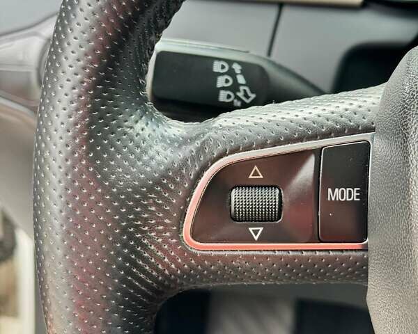 Білий Ауді A5, об'ємом двигуна 1.98 л та пробігом 257 тис. км за 9250 $, фото 16 на Automoto.ua