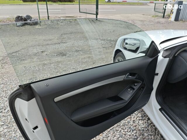 Білий Ауді A5, об'ємом двигуна 0 л та пробігом 168 тис. км за 11500 $, фото 9 на Automoto.ua
