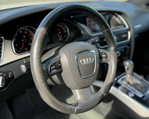 Белый Ауди А5, объемом двигателя 1.98 л и пробегом 218 тыс. км за 9990 $, фото 30 на Automoto.ua