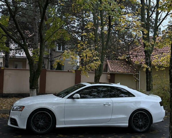 Белый Ауди А5, объемом двигателя 1.98 л и пробегом 222 тыс. км за 11700 $, фото 3 на Automoto.ua