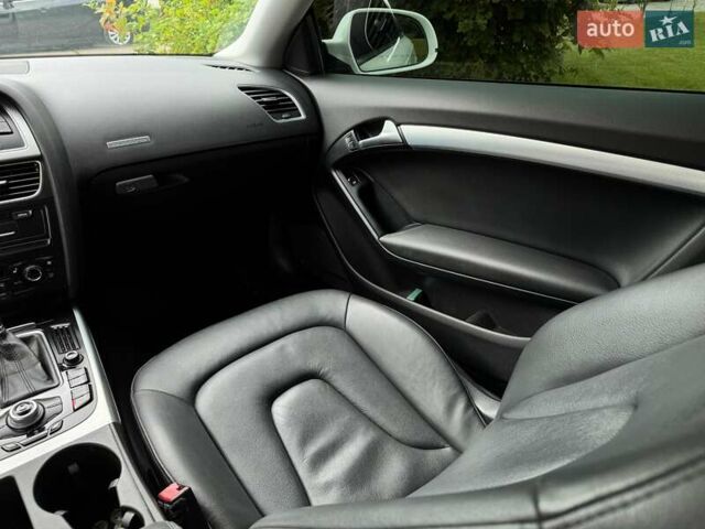 Білий Ауді A5, об'ємом двигуна 1.98 л та пробігом 257 тис. км за 9250 $, фото 22 на Automoto.ua