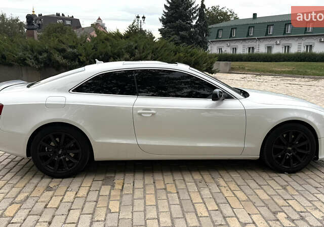 Белый Ауди А5, объемом двигателя 1.98 л и пробегом 230 тыс. км за 11500 $, фото 8 на Automoto.ua