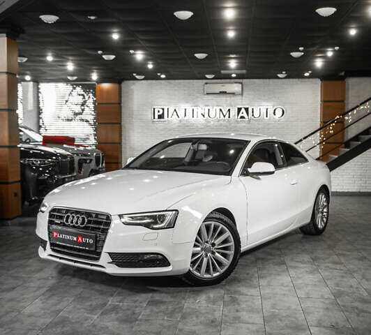 Белый Ауди А5, объемом двигателя 2 л и пробегом 84 тыс. км за 13500 $, фото 7 на Automoto.ua