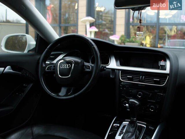 Белый Ауди А5, объемом двигателя 1.98 л и пробегом 222 тыс. км за 11700 $, фото 18 на Automoto.ua