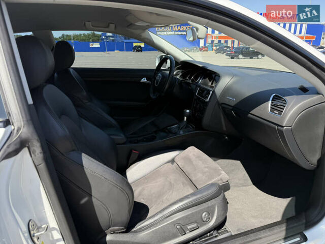 Белый Ауди А5, объемом двигателя 1.98 л и пробегом 152 тыс. км за 12300 $, фото 9 на Automoto.ua