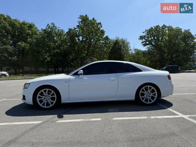 Белый Ауди А5, объемом двигателя 1.98 л и пробегом 152 тыс. км за 11900 $, фото 4 на Automoto.ua