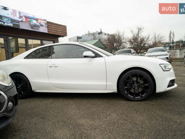 Білий Ауді A5, об'ємом двигуна 2 л та пробігом 155 тис. км за 13000 $, фото 4 на Automoto.ua