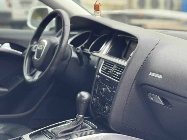 Білий Ауді A5, об'ємом двигуна 2 л та пробігом 220 тис. км за 8900 $, фото 7 на Automoto.ua