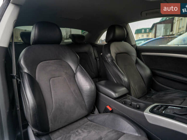 Білий Ауді A5, об'ємом двигуна 2 л та пробігом 155 тис. км за 13000 $, фото 29 на Automoto.ua