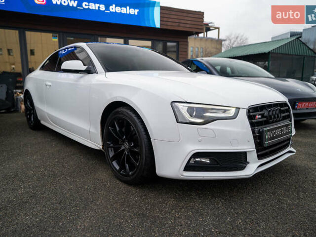 Білий Ауді A5, об'ємом двигуна 2 л та пробігом 155 тис. км за 13000 $, фото 3 на Automoto.ua