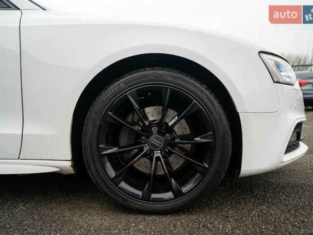 Білий Ауді A5, об'ємом двигуна 2 л та пробігом 155 тис. км за 13000 $, фото 5 на Automoto.ua