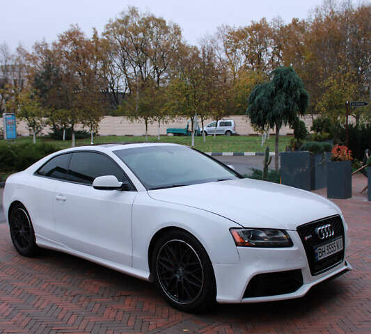 Белый Ауди А5, объемом двигателя 1.98 л и пробегом 222 тыс. км за 11700 $, фото 1 на Automoto.ua