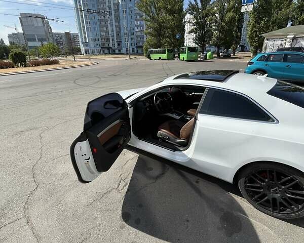 Белый Ауди А5, объемом двигателя 1.98 л и пробегом 180 тыс. км за 11700 $, фото 15 на Automoto.ua