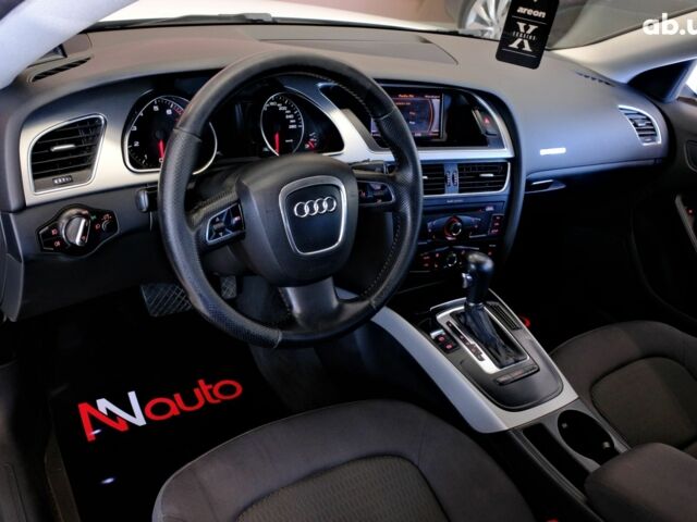 Белый Ауди А5, объемом двигателя 1.8 л и пробегом 177 тыс. км за 10900 $, фото 5 на Automoto.ua