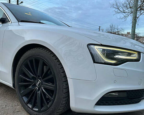 Белый Ауди А5, объемом двигателя 1.8 л и пробегом 135 тыс. км за 13000 $, фото 7 на Automoto.ua