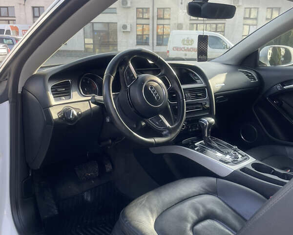 Белый Ауди А5, объемом двигателя 2 л и пробегом 282 тыс. км за 10299 $, фото 8 на Automoto.ua
