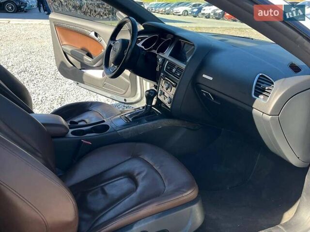 Білий Ауді A5, об'ємом двигуна 2 л та пробігом 163 тис. км за 11990 $, фото 7 на Automoto.ua