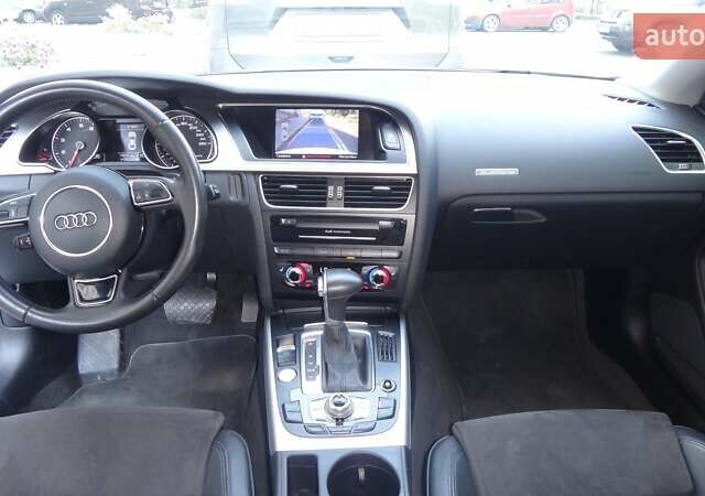 Белый Ауди А5, объемом двигателя 2 л и пробегом 145 тыс. км за 8000 $, фото 5 на Automoto.ua