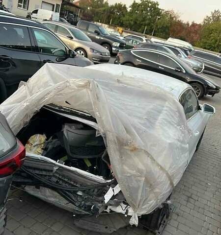 Белый Ауди А5, объемом двигателя 2 л и пробегом 145 тыс. км за 8000 $, фото 4 на Automoto.ua