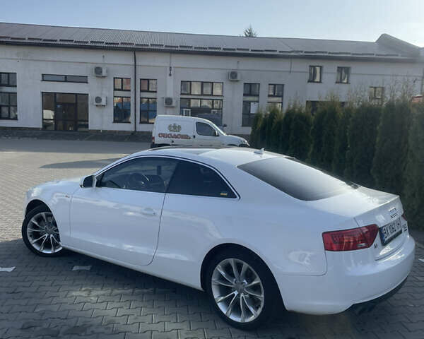 Белый Ауди А5, объемом двигателя 2 л и пробегом 282 тыс. км за 10299 $, фото 2 на Automoto.ua