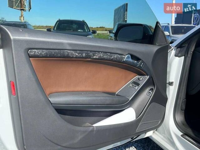 Білий Ауді A5, об'ємом двигуна 2 л та пробігом 163 тис. км за 11990 $, фото 33 на Automoto.ua