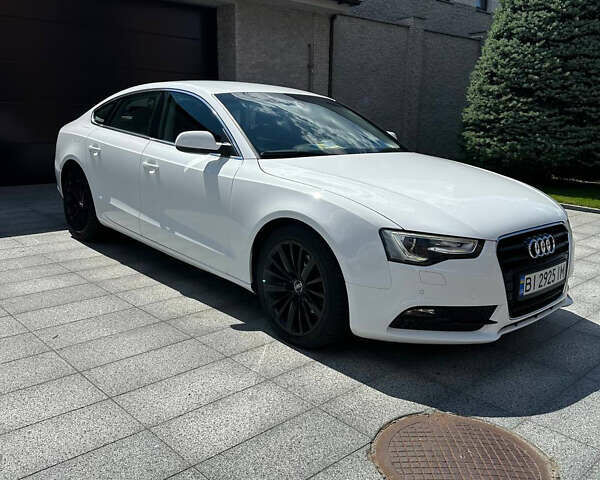 Белый Ауди А5, объемом двигателя 1.8 л и пробегом 135 тыс. км за 13000 $, фото 2 на Automoto.ua