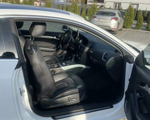 Белый Ауди А5, объемом двигателя 2 л и пробегом 282 тыс. км за 10299 $, фото 9 на Automoto.ua
