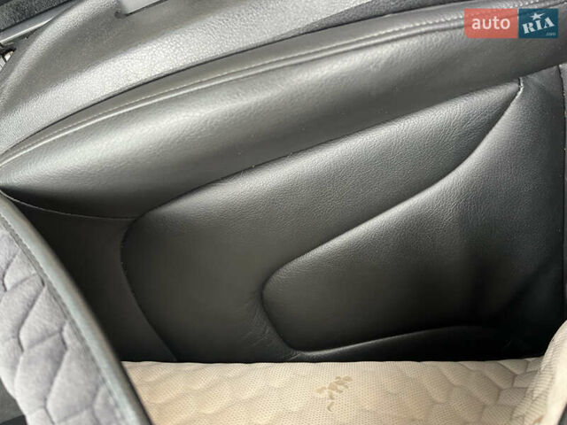 Белый Ауди А5, объемом двигателя 1.98 л и пробегом 171 тыс. км за 10700 $, фото 23 на Automoto.ua