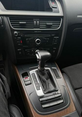 Белый Ауди А5, объемом двигателя 1.98 л и пробегом 181 тыс. км за 12500 $, фото 10 на Automoto.ua