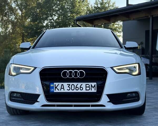 Белый Ауди А5, объемом двигателя 1.98 л и пробегом 111 тыс. км за 16000 $, фото 3 на Automoto.ua