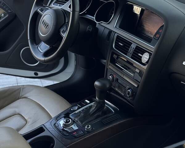 Белый Ауди А5, объемом двигателя 1.98 л и пробегом 111 тыс. км за 16000 $, фото 8 на Automoto.ua