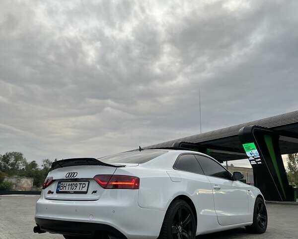 Белый Ауди А5, объемом двигателя 2 л и пробегом 122 тыс. км за 13500 $, фото 13 на Automoto.ua