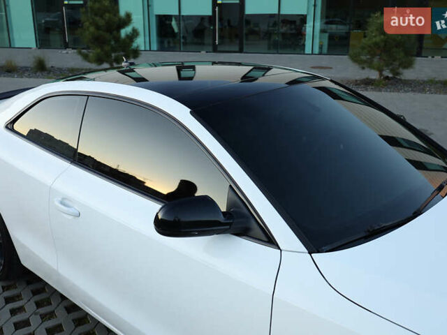 Ауди А5 2013 в Хмельницком на Automoto.ua Белый Ауди А5, объемом двигателя 2 л и пробегом 181 тыс. км за 15000 $, фото 24 на Automoto.ua