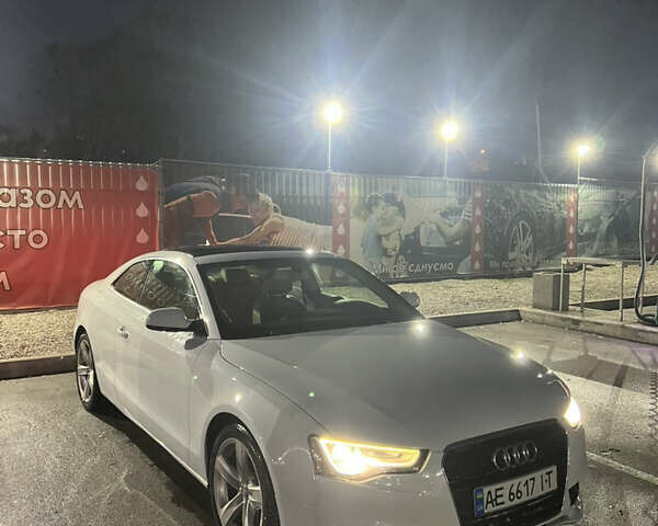 Білий Ауді A5, об'ємом двигуна 2 л та пробігом 259 тис. км за 10000 $, фото 10 на Automoto.ua