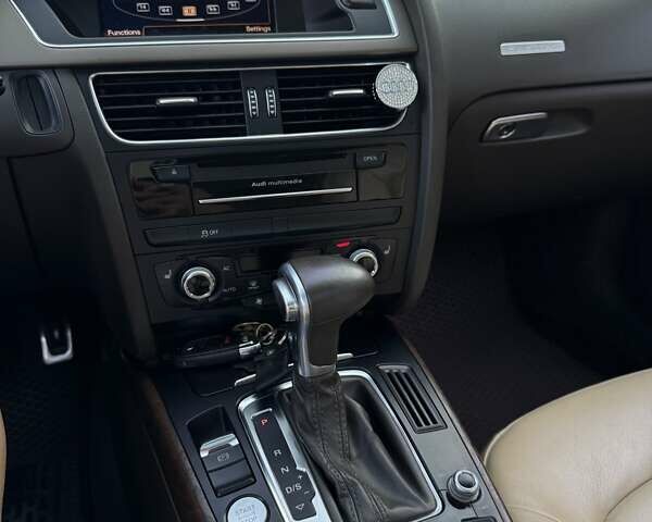 Белый Ауди А5, объемом двигателя 1.98 л и пробегом 111 тыс. км за 16000 $, фото 12 на Automoto.ua