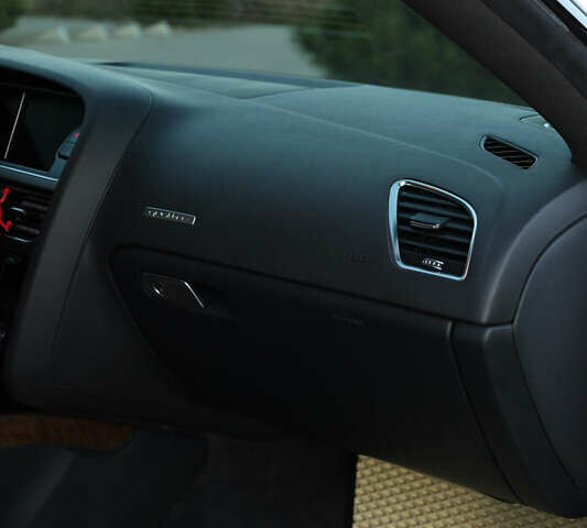 Ауди А5 2013 в Хмельницком на Automoto.ua Белый Ауди А5, объемом двигателя 2 л и пробегом 181 тыс. км за 15000 $, фото 23 на Automoto.ua