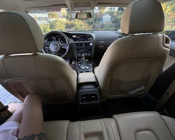 Белый Ауди А5, объемом двигателя 1.98 л и пробегом 111 тыс. км за 16000 $, фото 9 на Automoto.ua
