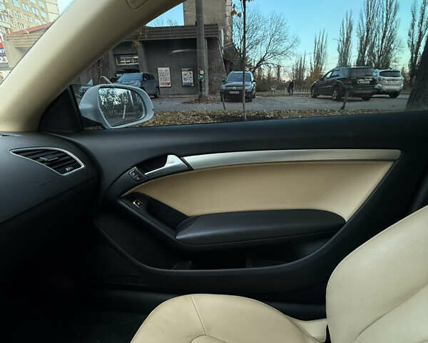 Ауди А5 2013 в Киеве на Automoto.ua Белый Ауди А5, объемом двигателя 1.98 л и пробегом 146 тыс. км за 13490 $, фото 23 на Automoto.ua