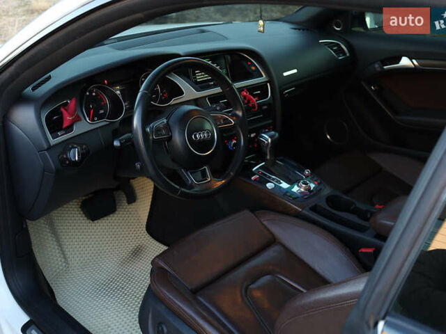 Ауди А5 2013 в Хмельницком на Automoto.ua Белый Ауди А5, объемом двигателя 2 л и пробегом 181 тыс. км за 15000 $, фото 13 на Automoto.ua