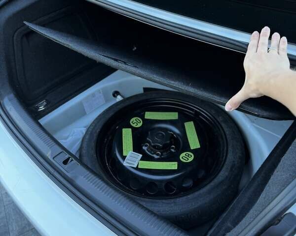 Белый Ауди А5, объемом двигателя 1.98 л и пробегом 111 тыс. км за 16000 $, фото 21 на Automoto.ua