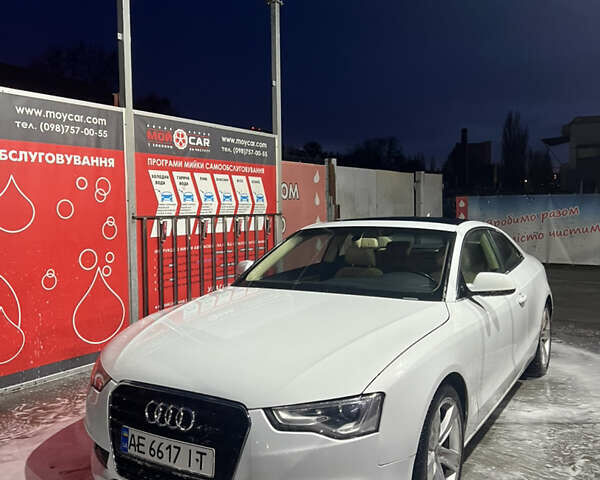 Білий Ауді A5, об'ємом двигуна 2 л та пробігом 259 тис. км за 10000 $, фото 13 на Automoto.ua
