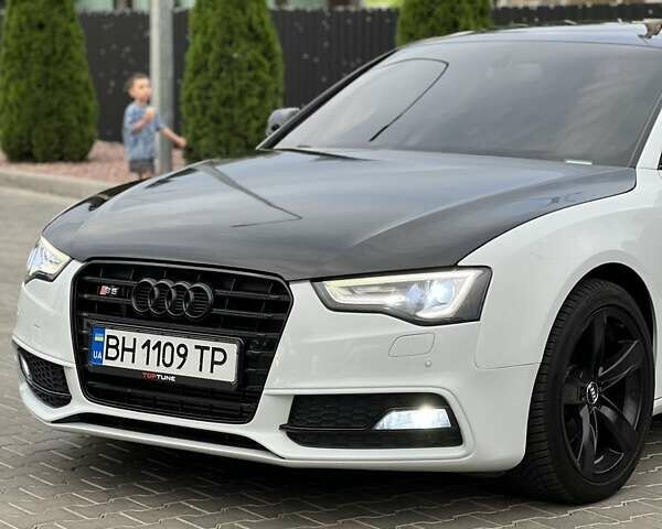 Белый Ауди А5, объемом двигателя 2 л и пробегом 122 тыс. км за 13500 $, фото 3 на Automoto.ua